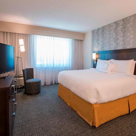 Hotel Courtyard By Marriott Columbus Exterior foto