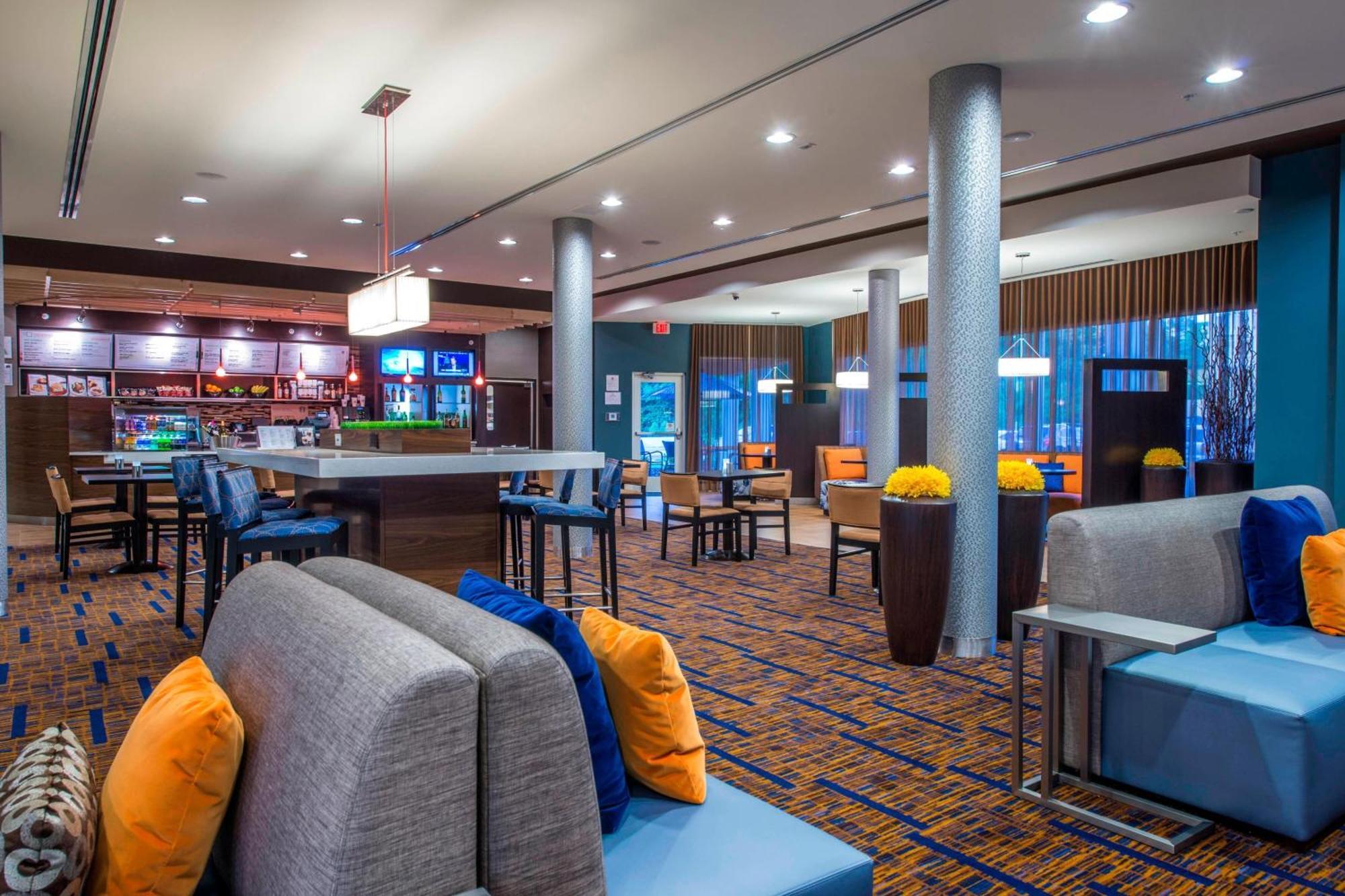 Hotel Courtyard By Marriott Columbus Exterior foto
