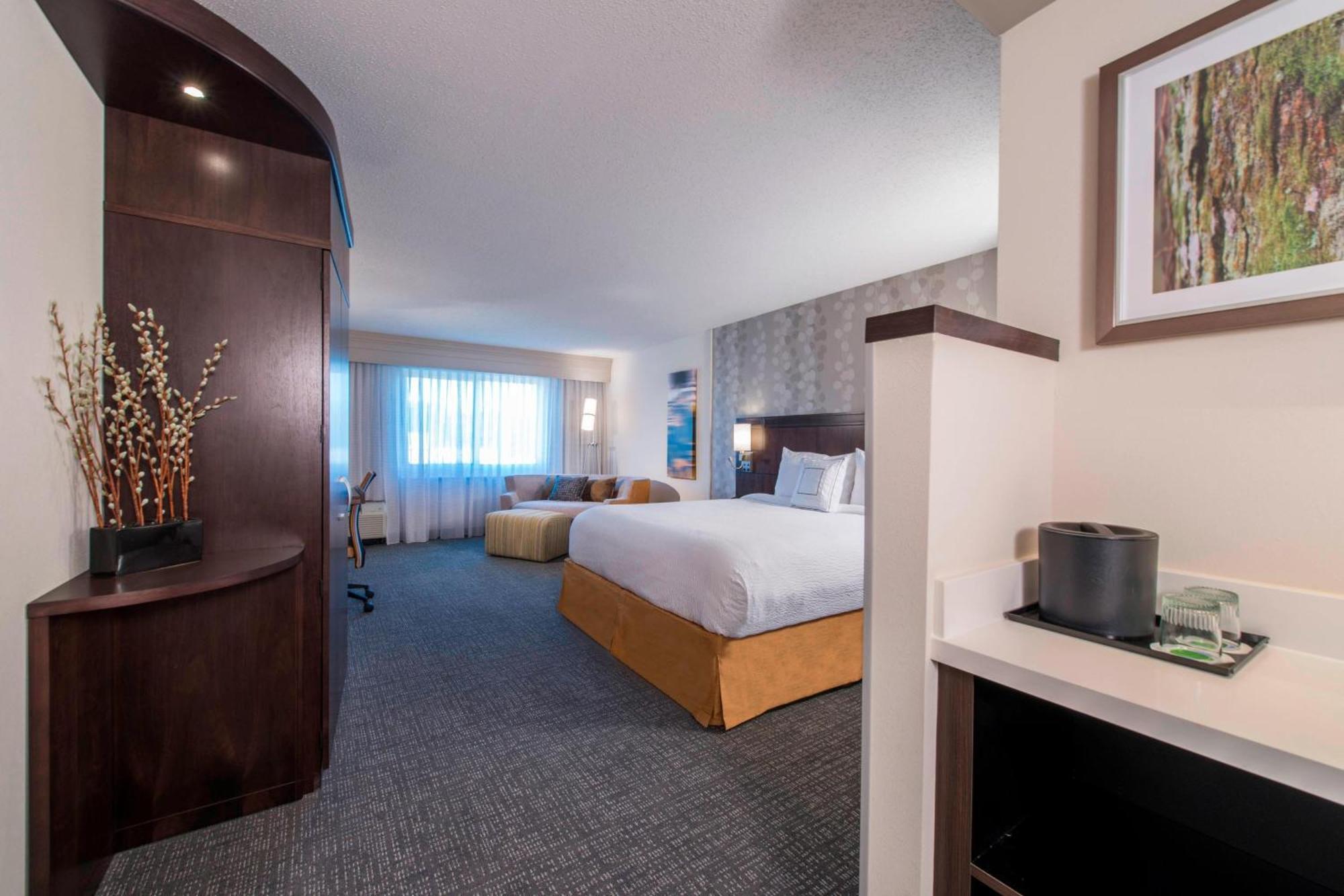 Hotel Courtyard By Marriott Columbus Exterior foto